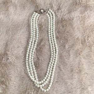Like 🆕 FRANKLIN MINT Jackie “O” Pearls Necklace 1970,s Vintage